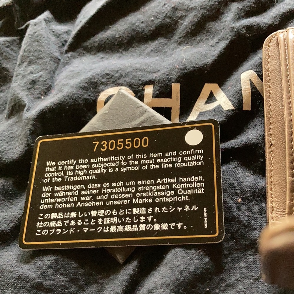 Authentic Chanel Wallet - Picture 7 of 9
